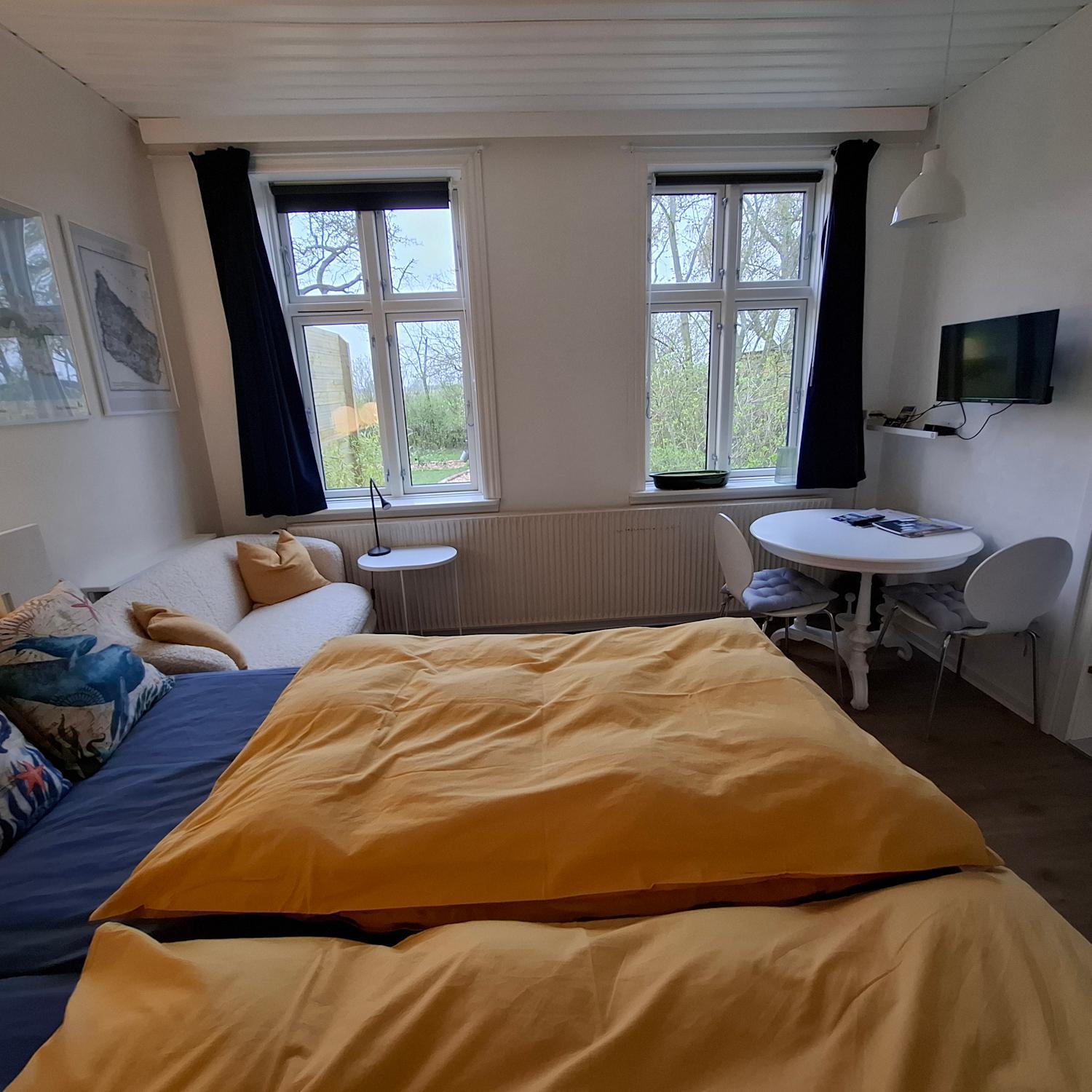 The Cherry Apartment - 'Den Gule Svane' Guest House near Rønne&Beach Buitenkant foto
